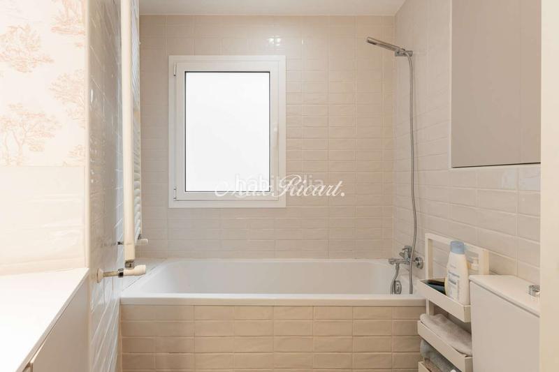 Foto 457732df-ac86-4c42-b922-92c7f2f05b52. Appartement avec chauffage dans Sarrià Barcelona