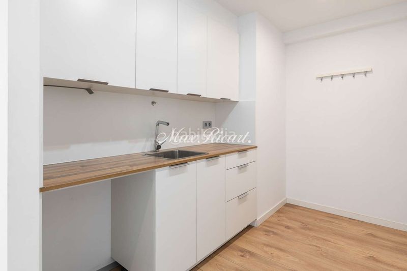 Foto 05aa8785-8784-4af9-ad06-eb3f5d99eda4. Pis amb calefacció aparcament a La Nova Esquerra de l´Eixample Barcelona