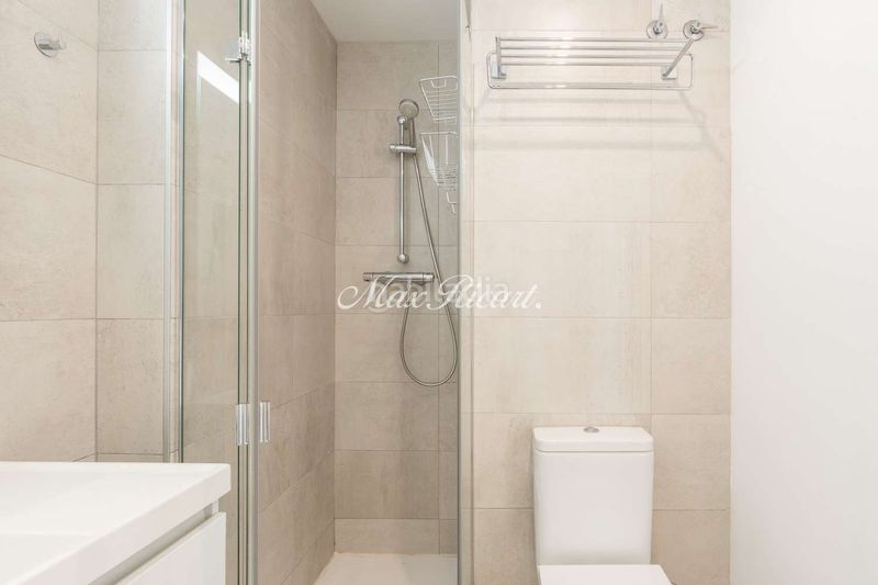 Foto 48af4baf-b933-40e8-9a69-2d20284a78a5. Pis amb calefacció aparcament a La Nova Esquerra de l´Eixample Barcelona