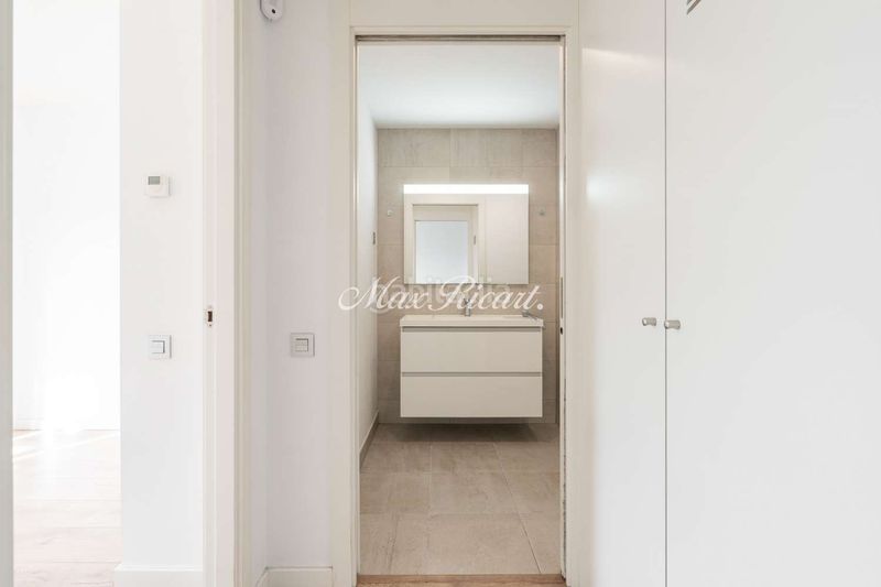 Foto a78bd6bc-228e-4492-95cc-a44bf8138bea. Pis amb calefacció aparcament a La Nova Esquerra de l´Eixample Barcelona