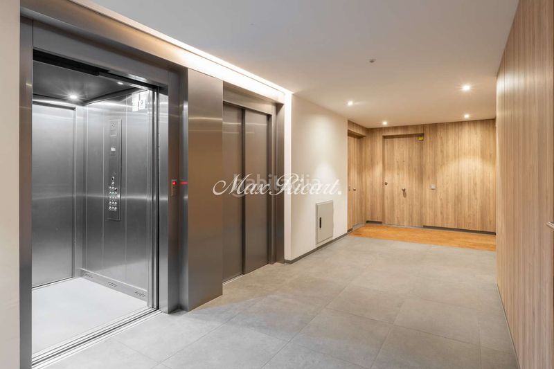 Foto abeb5cf9-64a1-4462-8203-0354694a7f3c. Pis amb calefacció aparcament a La Nova Esquerra de l´Eixample Barcelona