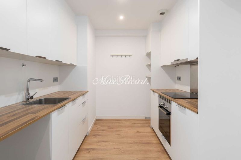 Foto b3c89999-b52b-4af4-8980-7ad14999c42d. Pis amb calefacció aparcament a La Nova Esquerra de l´Eixample Barcelona