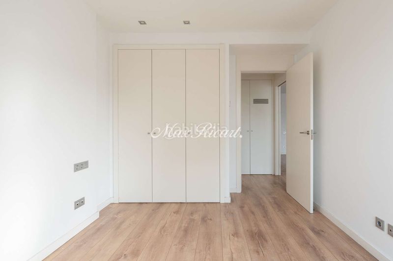 Foto c48a8bf7-31ae-42b7-a3c1-73fb01ad36d5. Pis amb calefacció aparcament a La Nova Esquerra de l´Eixample Barcelona