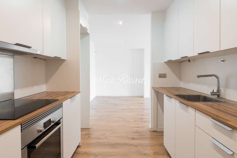 Foto cb640ceb-6201-4ec1-9041-14c07cc32dc2. Pis amb calefacció aparcament a La Nova Esquerra de l´Eixample Barcelona