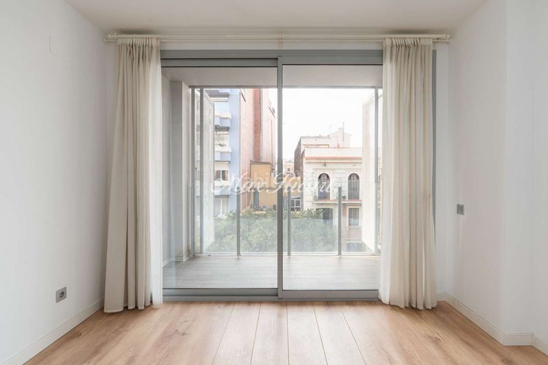 Foto e07b1334-7cc8-4230-a3fd-ae30d33be424. Pis amb calefacció aparcament a La Nova Esquerra de l´Eixample Barcelona