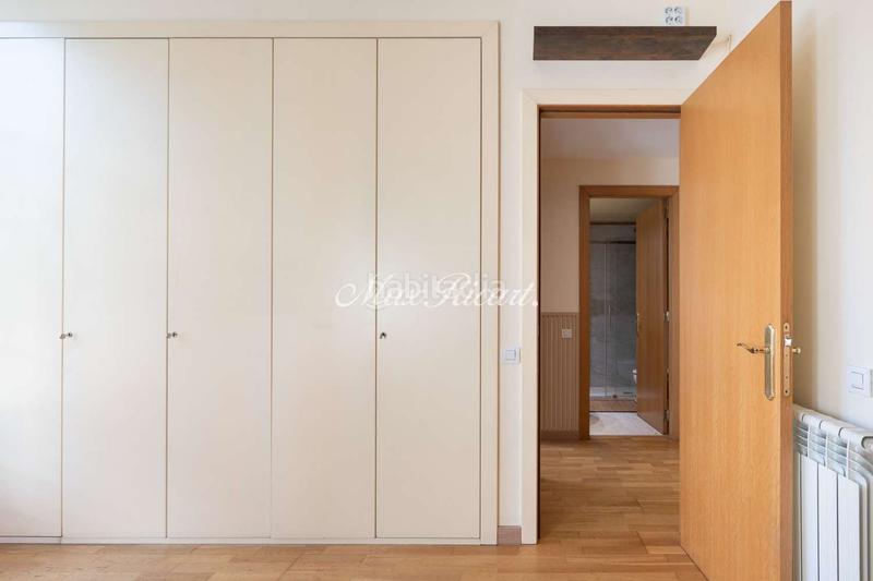 Foto 2b2fc618-42ac-4993-b0f4-b60dd635fba5. Piso  a reformar en eixample 116m2 4 hab en Barcelona