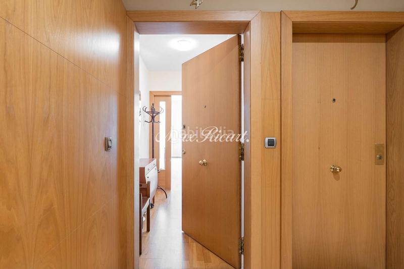 Foto 56838e71-5bd5-4142-bf01-b4ffcabb7137. Piso  a reformar en eixample 116m2 4 hab en Barcelona