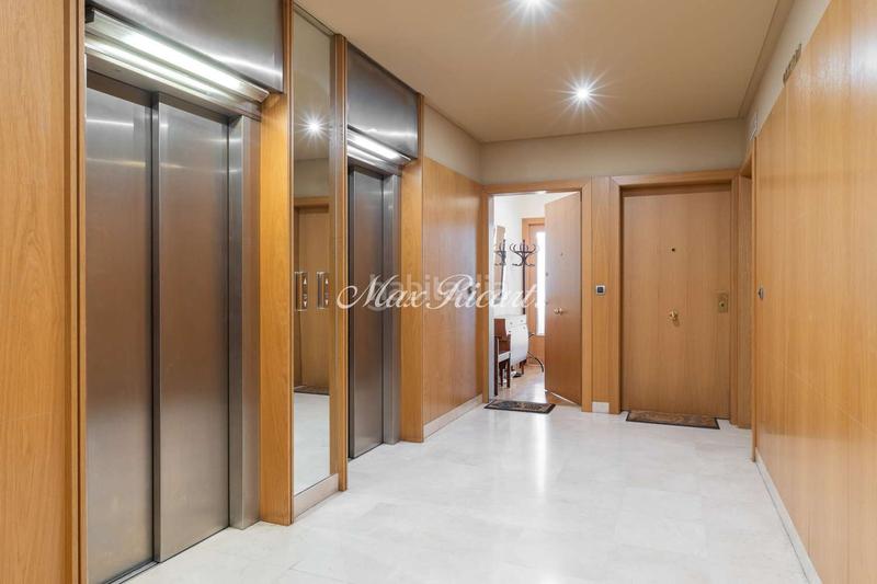 Foto 6a5cc449-66a2-4589-bd4f-10ba940f5a30. Piso  a reformar en eixample 116m2 4 hab en Barcelona