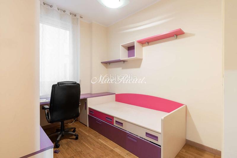 Foto 6ca00c00-4b2c-43f8-b9c3-db4a745455f9. Piso  a reformar en eixample 116m2 4 hab en Barcelona