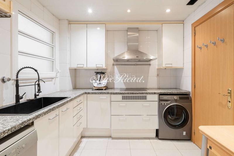 Foto 8dbd6ef4-72c9-40af-867a-5d40aab4e78d. Piso  a reformar en eixample 116m2 4 hab en Barcelona