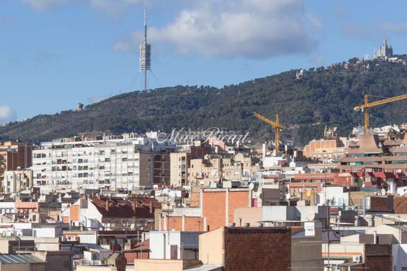 Foto 47974964-372b-4155-8d49-d1677bc48fa5. Location attique avec chauffage parking dans Vila de Gràcia Barcelona