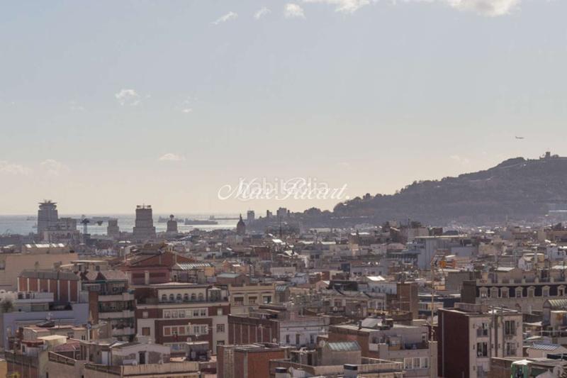 Foto a80f6da2-99bc-40fd-8099-5b3a51aa5126. Location attique avec chauffage parking dans Vila de Gràcia Barcelona