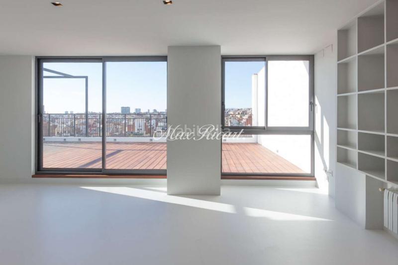 Foto d6660355-40f6-432a-b03a-e67fd61589bc. Rent penthouse with heating parking in Vila de Gràcia Barcelona