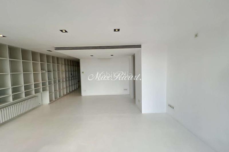 Foto fda3e7ae-05c3-4b1b-80fa-f898412f5fb4. Rent penthouse with heating parking in Vila de Gràcia Barcelona