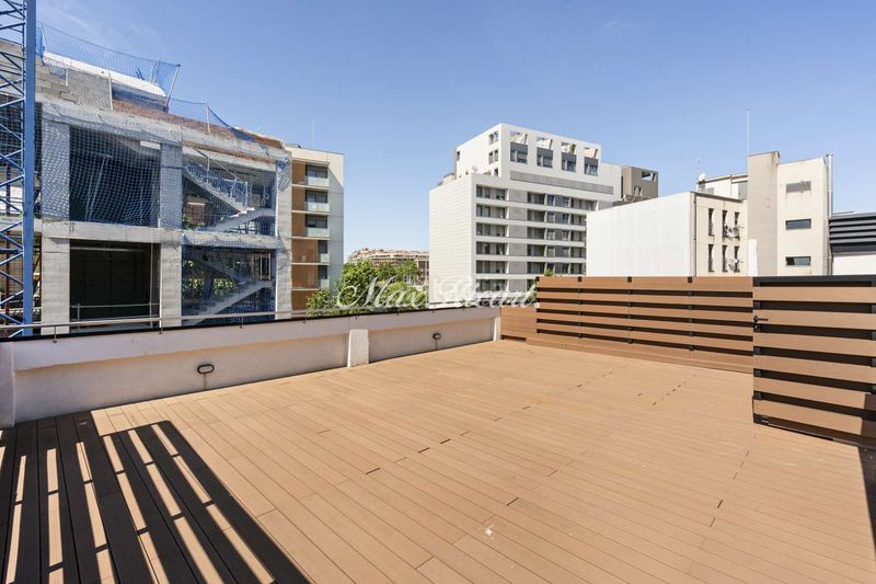 Foto 21b07fbd-4371-4734-9cea-d96bca865391. Loft amb piscina a El Parc i la Llacuna del Poblenou Barcelona