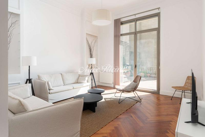 Foto 3003ca11-2890-4855-88ef-7a6ec2b60549. Alquiler dúplex amplia terraza privada en eixample en Barcelona