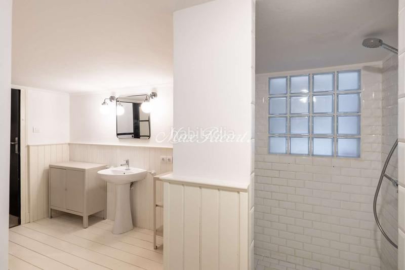 Foto 6aa68e1b-de57-4a13-9046-f0d87a88de16. Alquiler dúplex amplia terraza privada en eixample en Barcelona