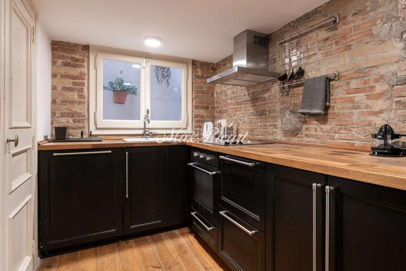 Foto b027368e-a57c-4881-a5d1-ecc31f417f15. Alquiler dúplex amplia terraza privada en eixample en Barcelona