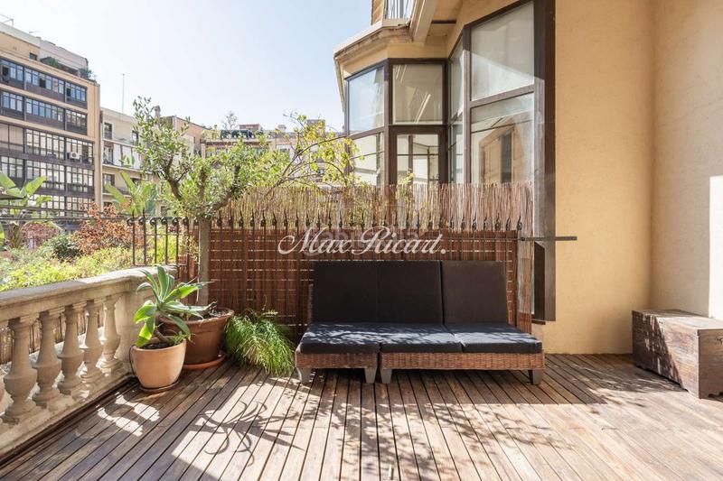 Foto ce9734f0-cd9e-4a49-bd16-39190f44cab0. Alquiler dúplex amplia terraza privada en eixample en Barcelona