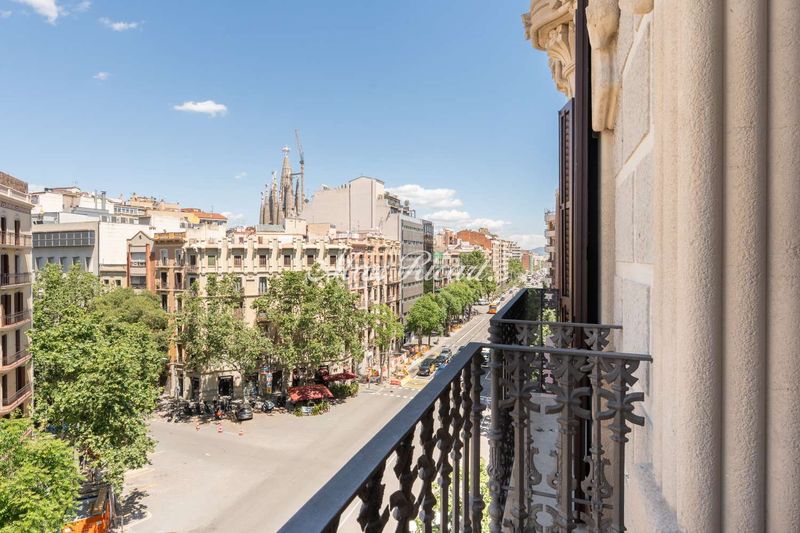 Foto bc46d95d-5e86-4339-941b-acd78b693ad3. Pis a n/a a Dreta de l´Eixample Barcelona