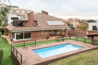 Miete Haus  N/a. Exclusiva casa independiente con piscina y jardín en sant just d