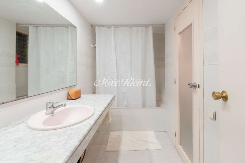 Foto 92b063c3-68db-4cc3-8fe5-50236f2322d8. Pis amb calefacció aparcament piscina a Pedralbes Barcelona