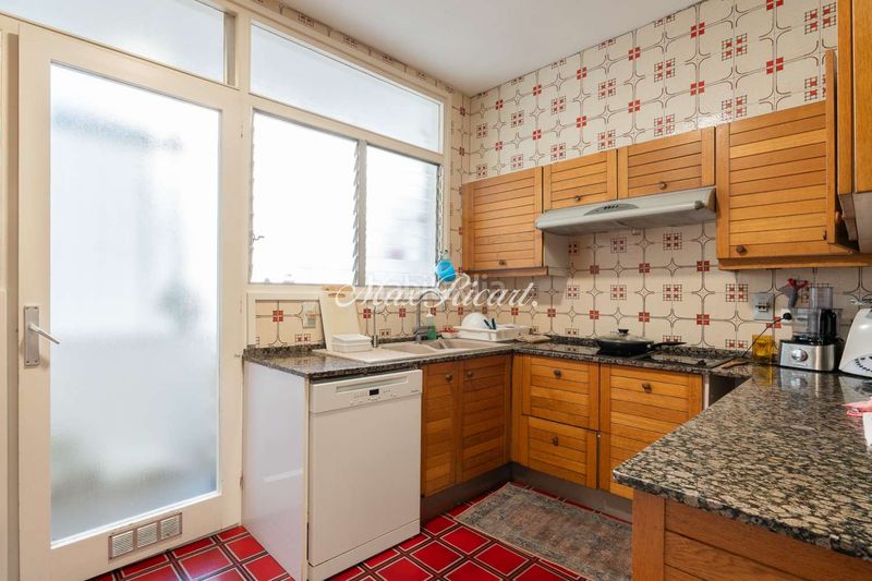 Foto c13c7b22-87c2-461e-8fec-5d228ad90f11. Pis amb calefacció aparcament piscina a Pedralbes Barcelona