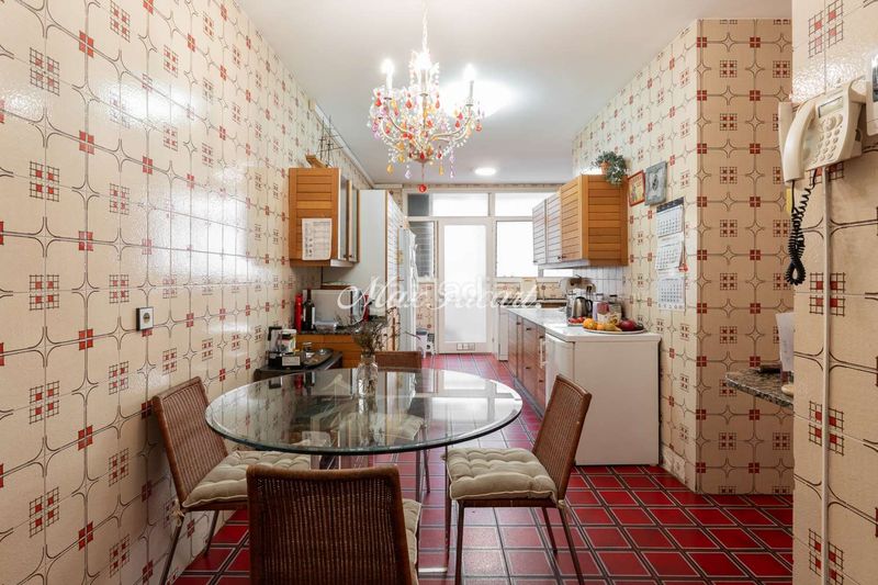 Foto f2b1b1b3-2fbe-4380-8ea5-3e710241c693. Pis amb calefacció aparcament piscina a Pedralbes Barcelona