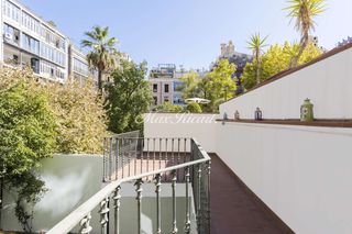Alquiler Piso en Dreta de l´Eixample. Piso con terraza en passeig de gracia  250m