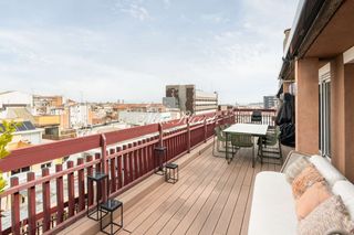 Miete Dachwohnung in La Nova Esquerra de l´Eixample. Espectacular terraza a dos pasos de francesc macià