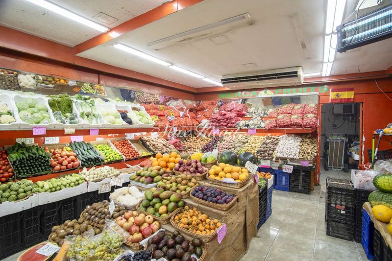 Foto 12ae3786-81a1-4b72-9f83-a07d31c2514d. Local comercial a Raval Barcelona