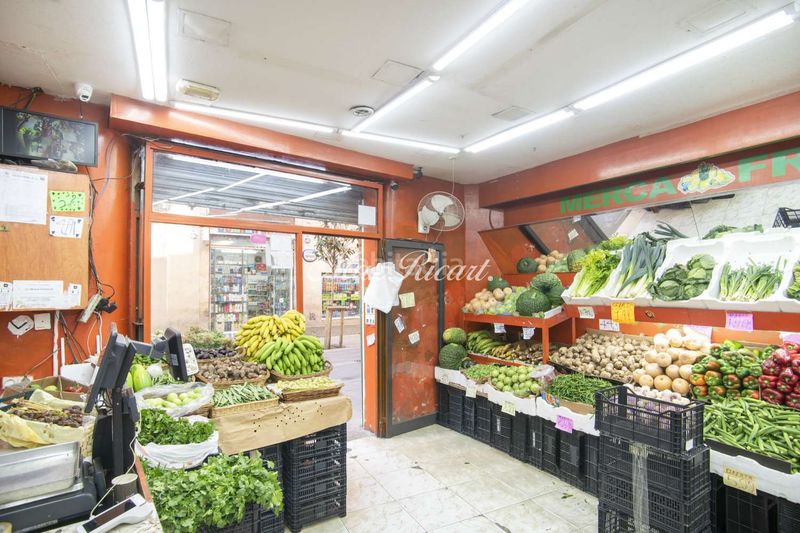 Foto 488e08f8-c03e-4c94-9daa-8f7b1f52f79a. Local comercial a Raval Barcelona