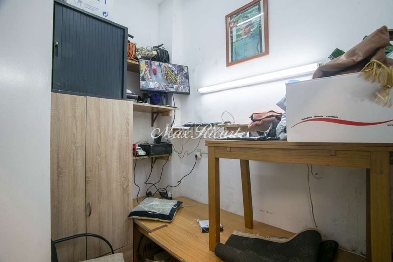 Foto 1e8a8d19-069e-4dda-90d9-3fbc2228e2da. Local comercial  de 172m2 en venta con negocio en Sant Antoni, eixample, . en Barcelona