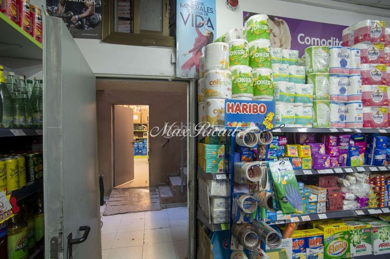 Foto 4008872f-19d8-4081-9764-a2713aec8eee. Local comercial  de 172m2 en venta con negocio en Sant Antoni, eixample, . en Barcelona