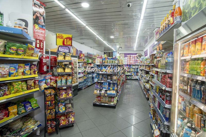 Foto 817284b1-671a-45a6-a3de-e029b8c5751a. Local comercial  de 172m2 en venta con negocio en Sant Antoni, eixample, . en Barcelona