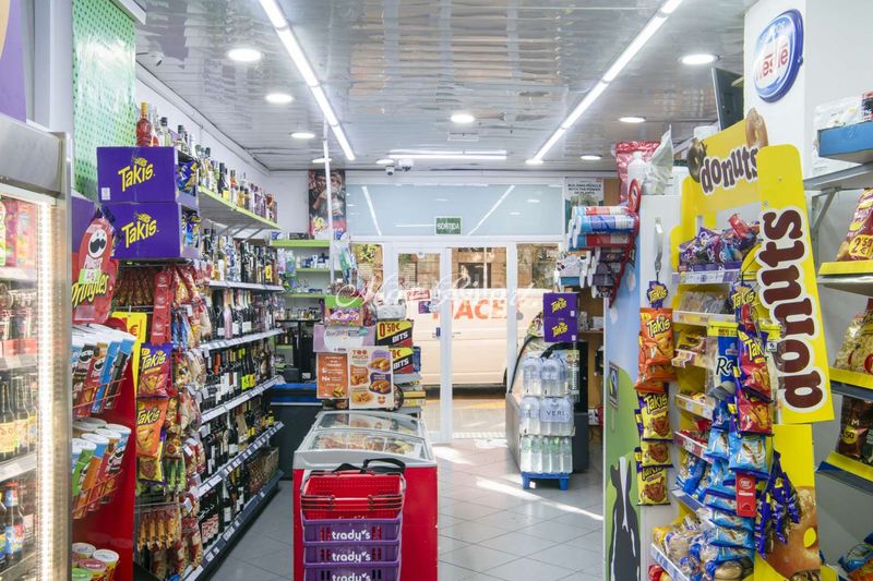 Foto 8f1f9a3c-def1-4e9c-9357-9864babe607d. Local comercial  de 172m2 en venta con negocio en Sant Antoni, eixample, . en Barcelona