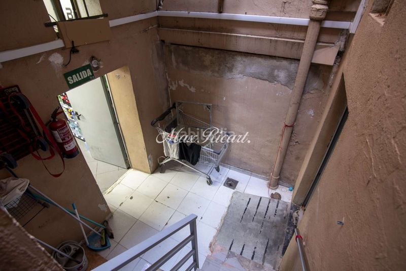 Foto c567d27e-00d8-4f6f-a7c5-ce90a639953f. Local comercial  de 172m2 en venta con negocio en Sant Antoni, eixample, . en Barcelona