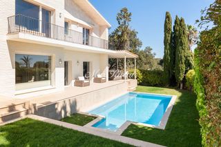 Lloguer Casa a Pedralbes. Casa independiente con jardín y piscina en pedralbes  500 m y má