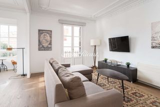 Lloguer Pis  N/a. Esquinero amueblado en eixample