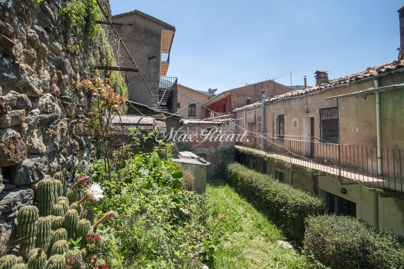 Foto 58648d34-730e-4516-aac2-ca4bf9c49485. Edificio  en venta girona, pirineo catalán 7 viviendas 6 locales comerciales en Ribes de Freser