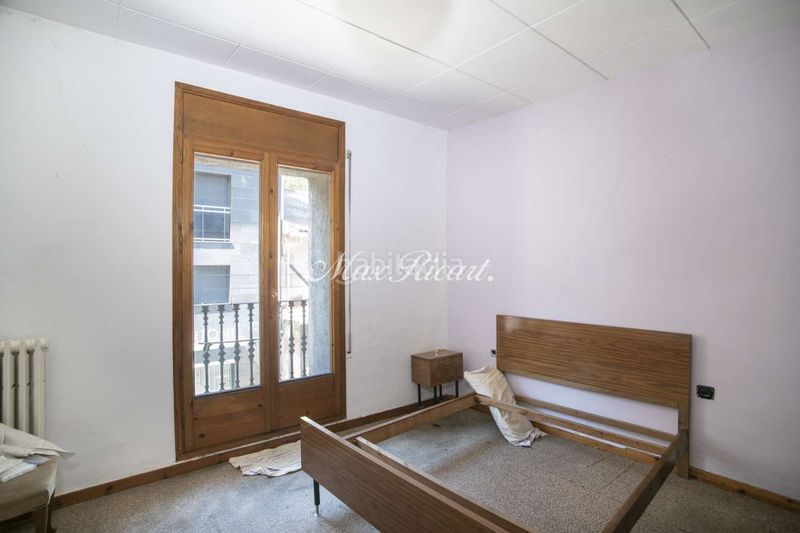 Foto 5d9b7dbc-a47e-4629-abe4-1ade44fd0686. Edificio  en venta girona, pirineo catalán 7 viviendas 6 locales comerciales en Ribes de Freser