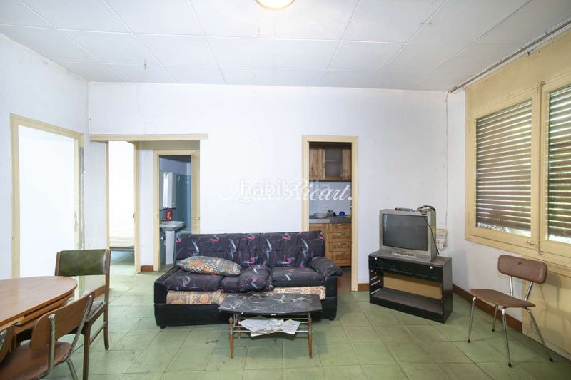 Foto 6ce93fad-5153-4c58-a1cf-a7df0e04727e. Edificio  en venta girona, pirineo catalán 7 viviendas 6 locales comerciales en Ribes de Freser