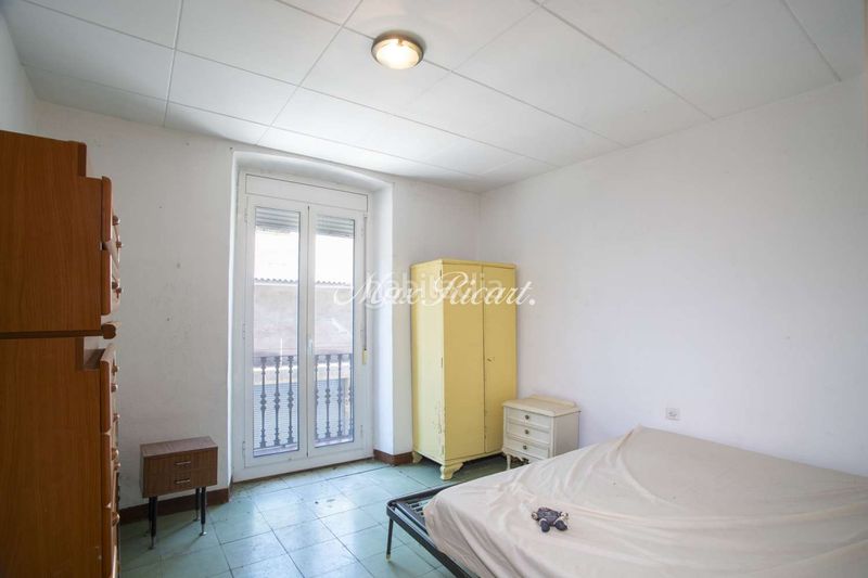 Foto a72a3187-28ed-42ab-b806-55af7fcf6340. Edificio  en venta girona, pirineo catalán 7 viviendas 6 locales comerciales en Ribes de Freser