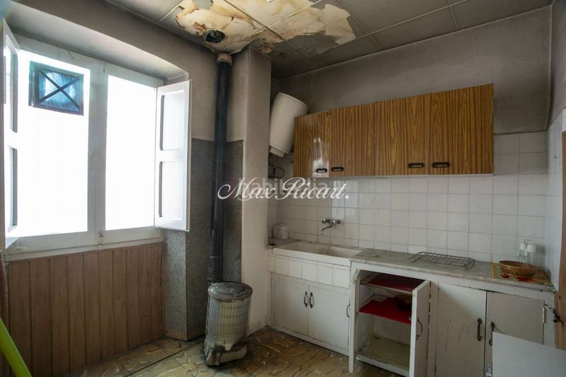 Foto b1785f30-11c7-4e31-91e0-f7470d6b761d. Edificio  en venta girona, pirineo catalán 7 viviendas 6 locales comerciales en Ribes de Freser