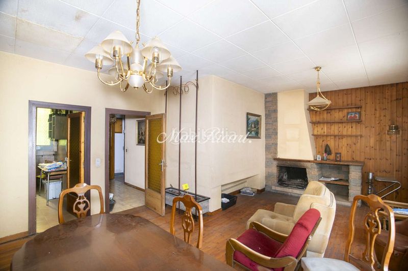 Foto e6d7219b-b045-4a34-9fca-7df54b01725f. Edificio  en venta girona, pirineo catalán 7 viviendas 6 locales comerciales en Ribes de Freser