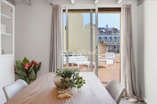 Alquiler Ático  N/a. Exclusivo ático amueblado con terraza panorámica en paseo de gra