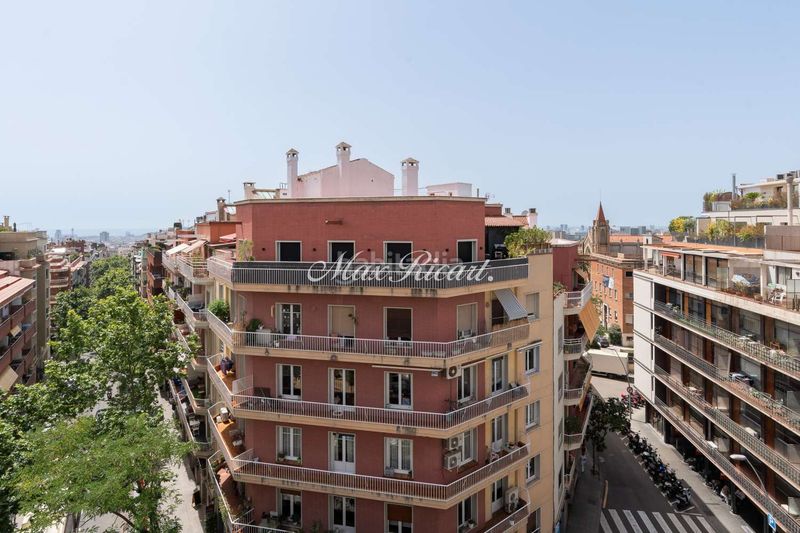 Foto 0ba9809b-f08e-4280-b56b-2f688f4607f1. Àtic amb calefacció a Sant Gervasi - Galvany Barcelona