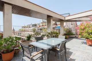 Àtic a Sant Gervasi - Galvany. Exclusivo ático con gran terraza perimetral en plaza adrià
