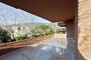 Lloguer Pis  N/a. Piso en alquiler en pedralbes  309m