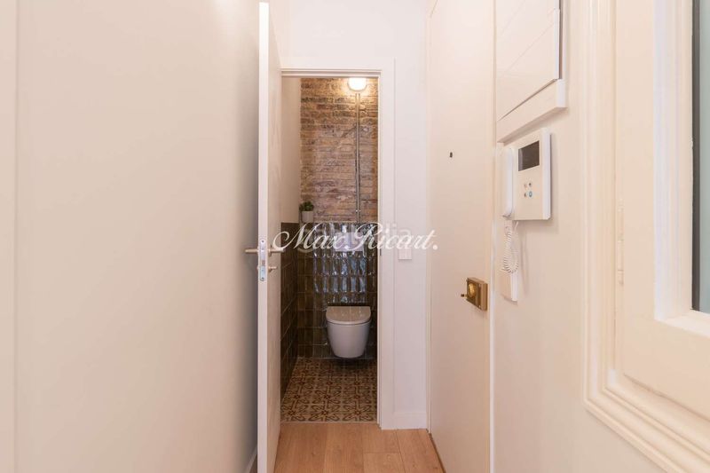Foto f8a6934a-9304-45d6-a079-9781bc234e5b. Pis amb calefacció a Vila de Gràcia Barcelona